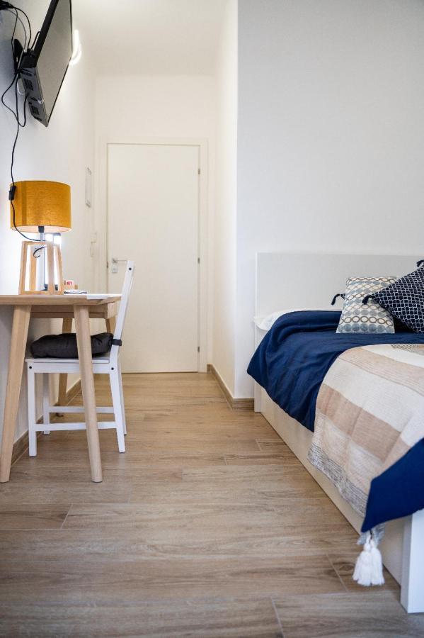 B&B Alighieri 97 Барі Екстер'єр фото