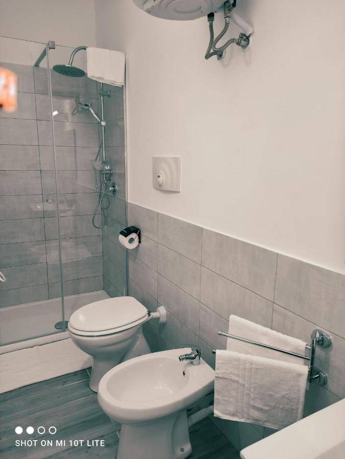 B&B Alighieri 97 Барі Екстер'єр фото